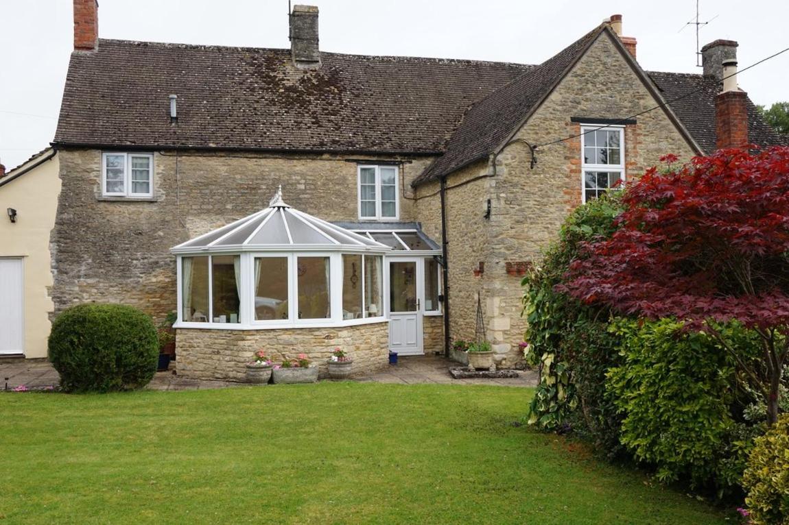 The Nurseries Bed And Breakfast Fairford Exterior photo