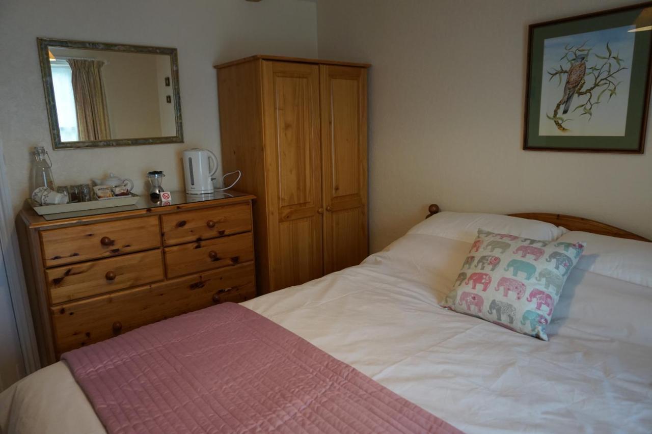 The Nurseries Bed And Breakfast Fairford Exterior photo